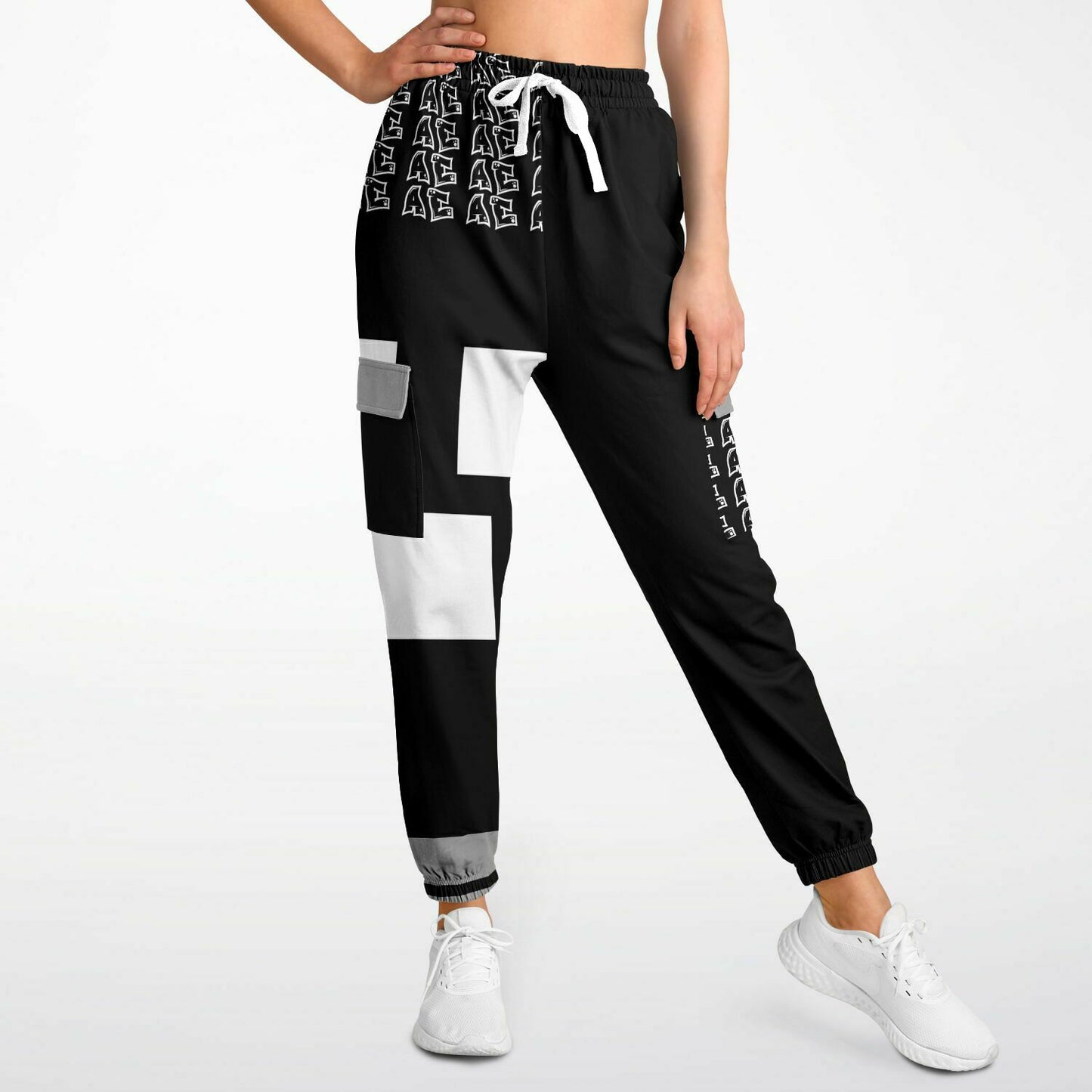 Ladies AE Graffiti Cargo Sweats BlkWht